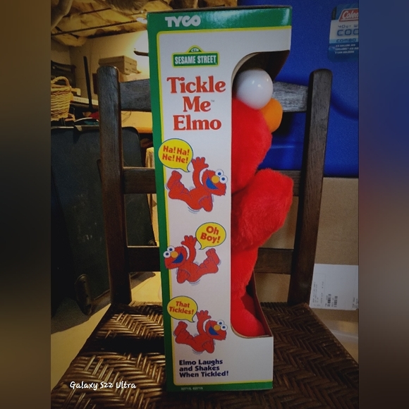 1996 Tickle Me Elmo - Picture 4 of 5